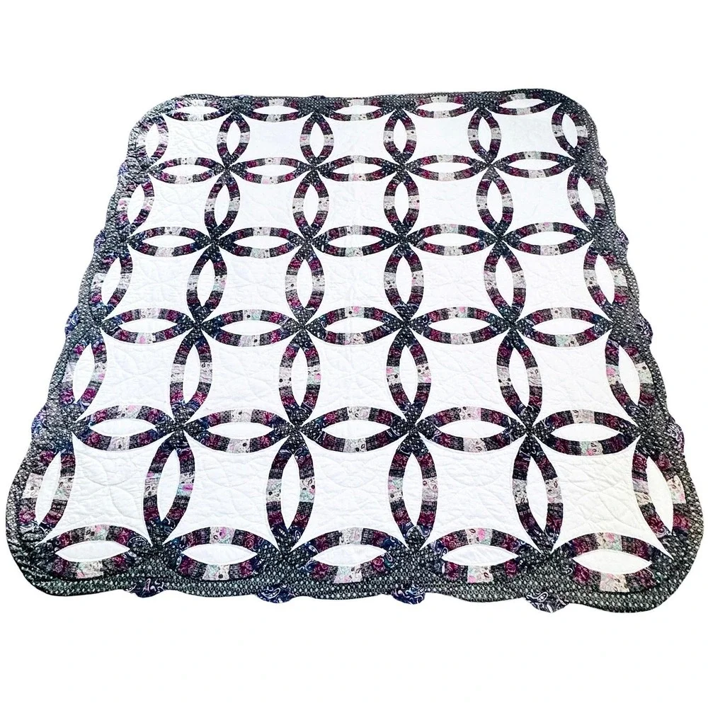 Double Wedding‎ Ring Quilt Vintage Hand Quilted Scalloped Edge Cottagecore